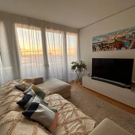 View Flat By Art * Basel